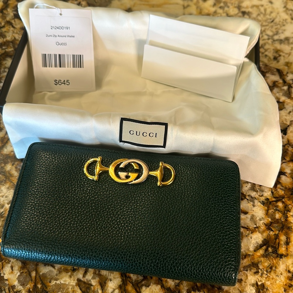 Zumi zip around wallet